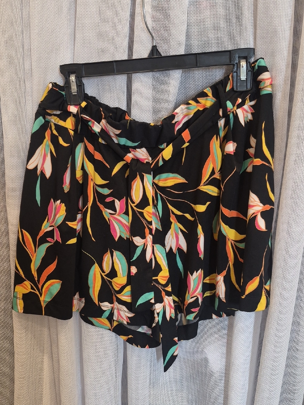 Robert Louis Black Tropical-Print Tie Waist Shorts